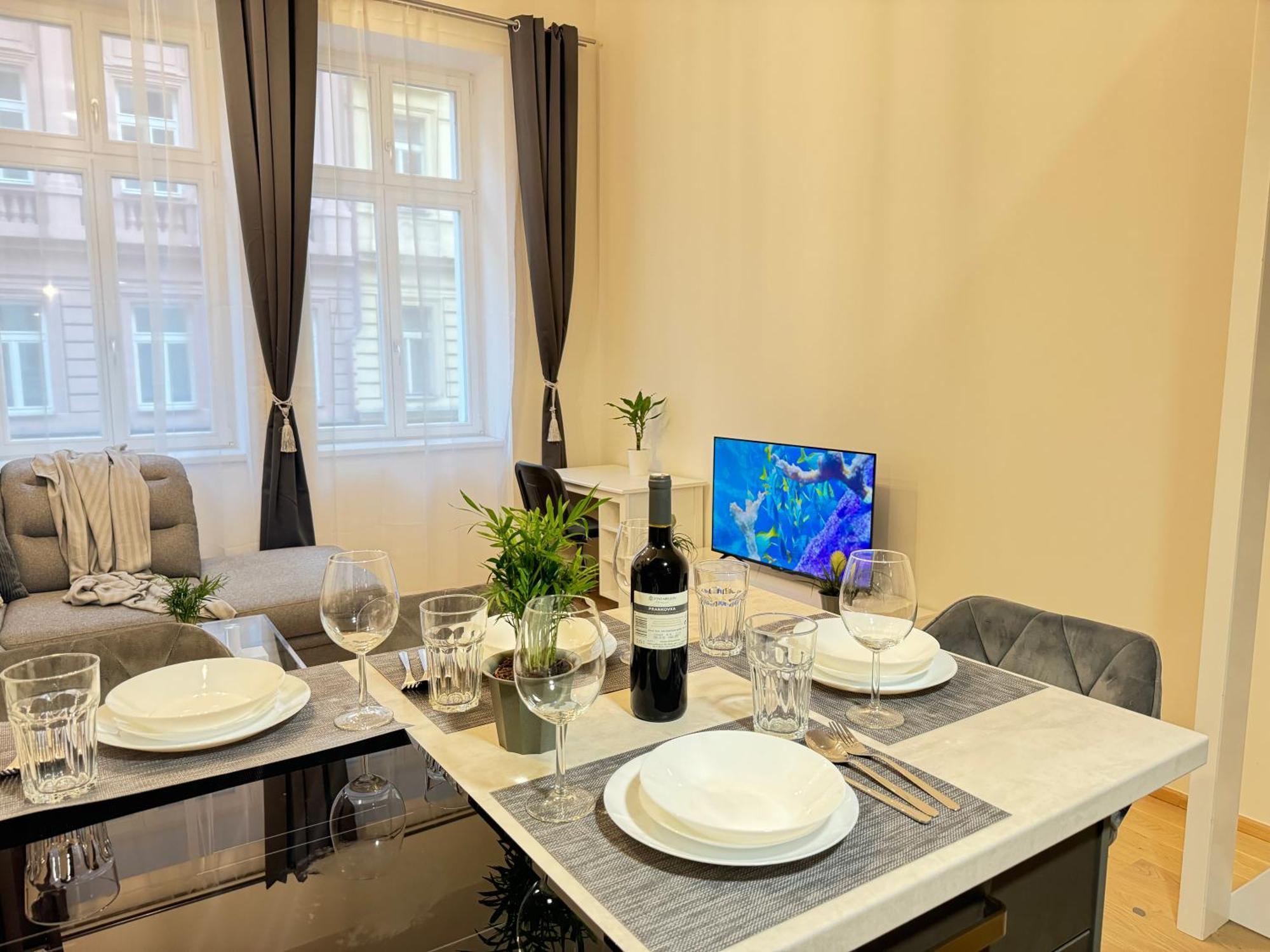 Free Parking - Cozy Apartment Near Vysehrad Railway Bridge Prague Extérieur photo